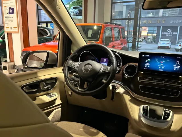 Mercedes-Benz V-Class — Фото автомобиля 22