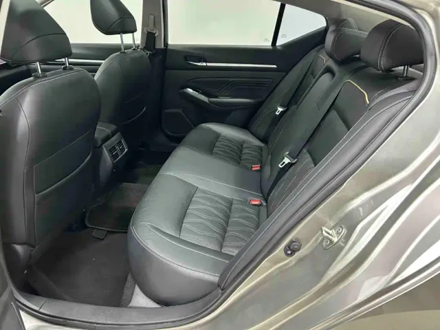 Nissan Teana — Фото автомобиля 19