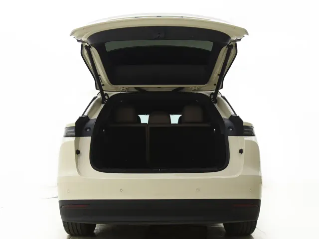Li Auto i6 — Фото автомобиля 8