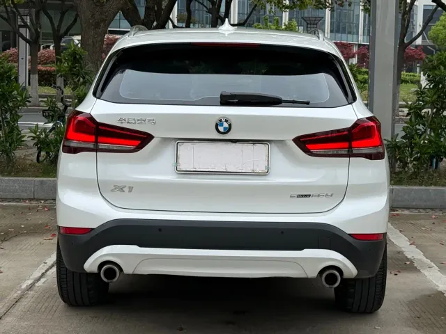 BMW X1 — Фото автомобиля 4