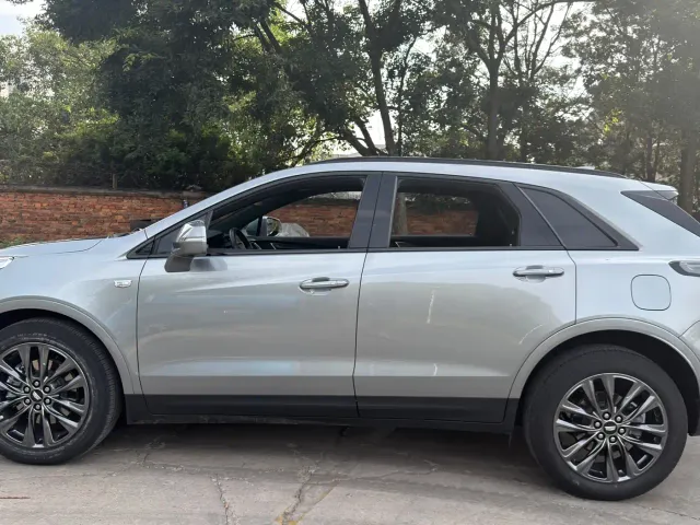 Cadillac XT5 — Фото автомобиля 3