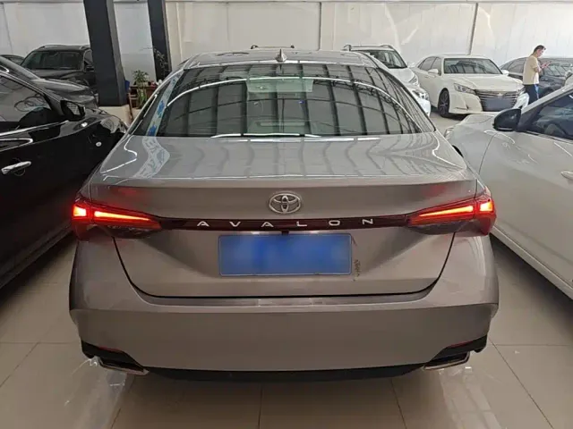 Toyota Avalon — Фото автомобиля 5