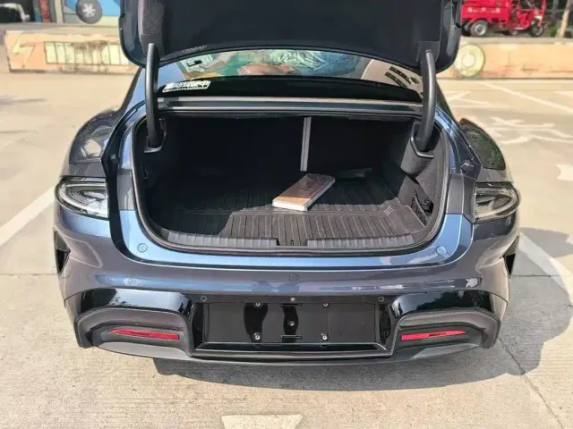 Xiaomi SU7 — Фото автомобиля 14
