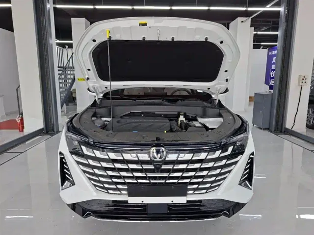 Changan UNI-Z — Фото автомобиля 7