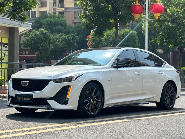 Фотография автомобиля — Cadillac CT5