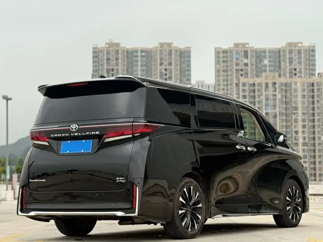 Toyota Vellfire — Фото автомобиля 14