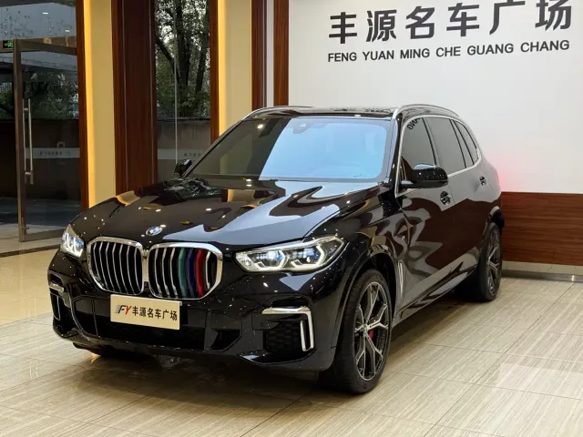 Фотография автомобиля — BMW X5