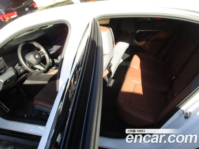 BMW 5-Series 5 серия (G60) 530i xDrive M Sport — Фото автомобиля 7