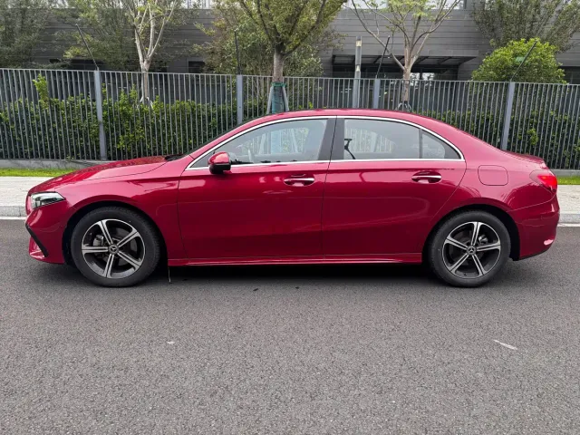 Mercedes-Benz A-Class — Фото автомобиля 3