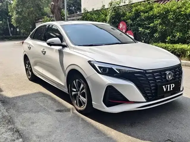 Changan Eado — Фото автомобиля 3