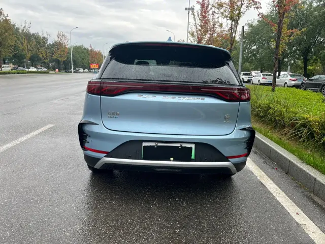 BYD Tang — Фото автомобиля 18
