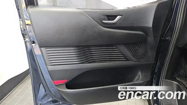 Hyundai Staria — Фото автомобиля 24