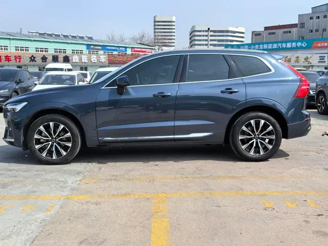 Volvo XC60 — Фото автомобиля 7