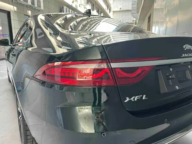Jaguar XFL — Фото автомобиля 14