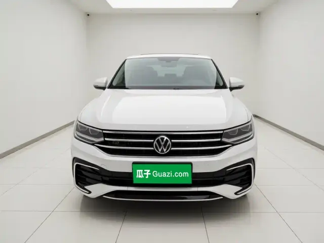 Volkswagen Tiguan L — Фото автомобиля 2