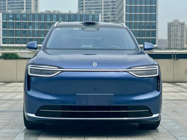 Aito M7 — Фото автомобиля 3