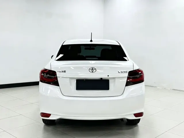 Toyota Vios — Фото автомобиля 5