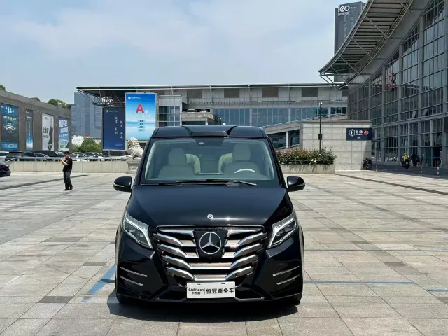 Mercedes-Benz V-Class — Фото автомобиля 2