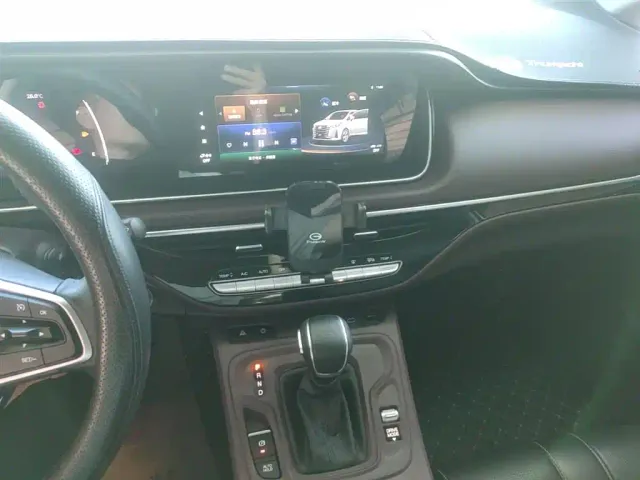 GAC Trumpchi M6 — Фото автомобиля 12