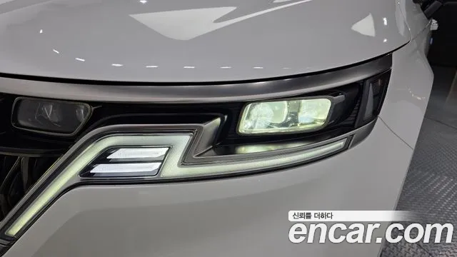 Kia Carnival Generation 4 — Фото автомобиля 7