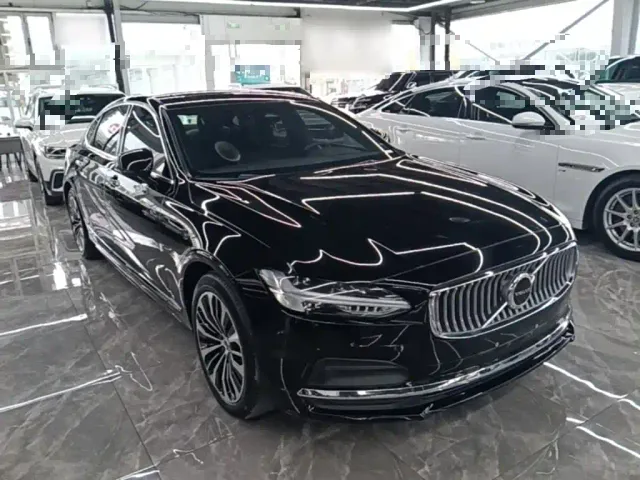 Volvo S90 — Фото автомобиля 3