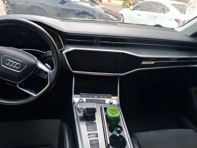Audi A7L — Фото автомобиля 13