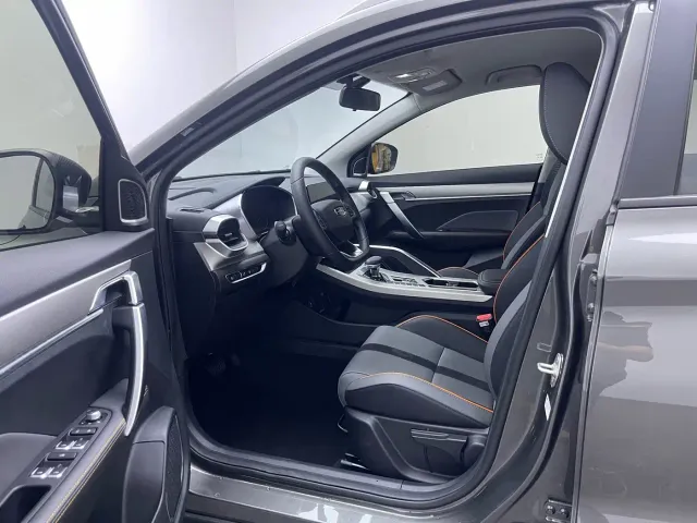 Geely Binyue — Фото автомобиля 13