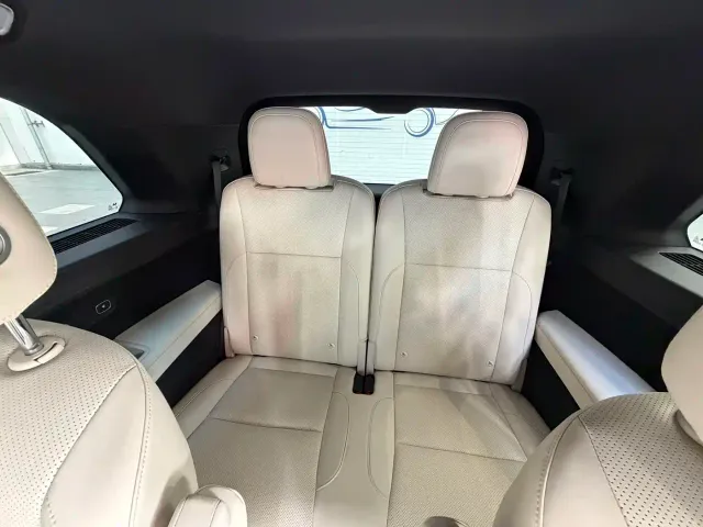 Li Auto L9 — Фото автомобиля 10