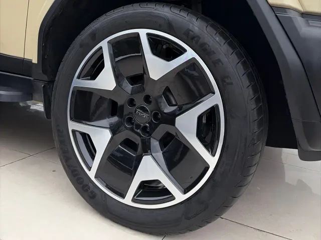 iCAR V27 — Фото автомобиля 6