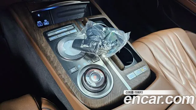 Genesis G80 Electrified G80 (RG3) — Фото автомобиля 9