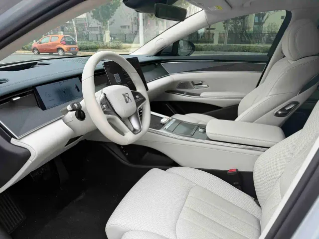 BYD Han — Фото автомобиля 6