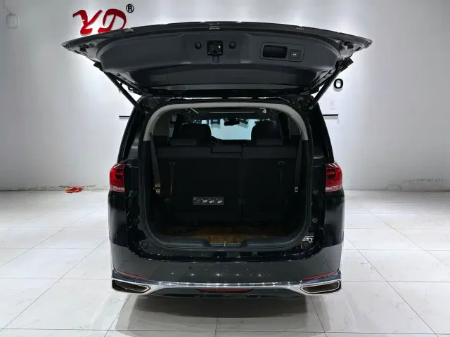 GAC Trumpchi M8 — Фото автомобиля 20