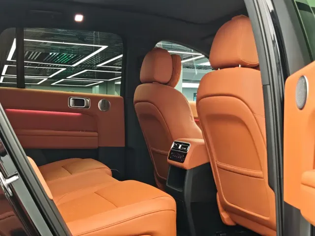Li Auto L6 — Фото автомобиля 8