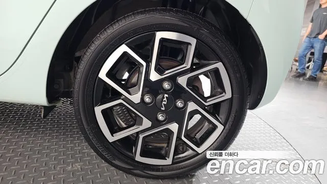 Kia RAY Новый Kia Ray Signature — Фото автомобиля 17