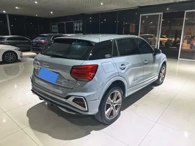 Audi Q2L — Фото автомобиля 4