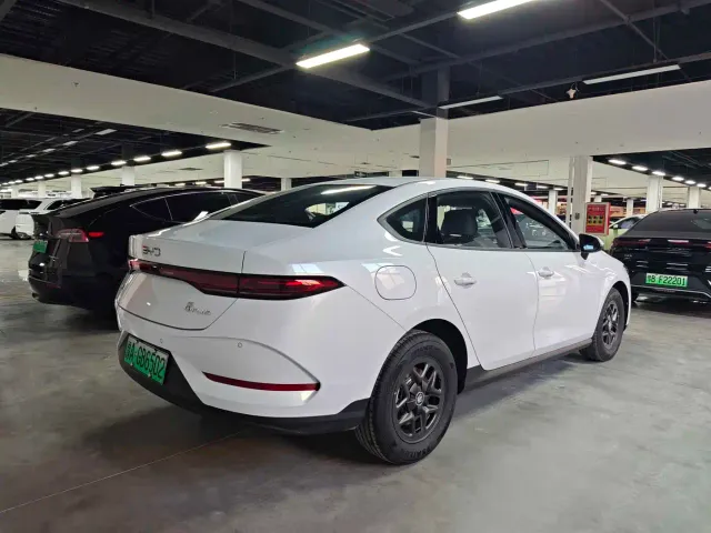 BYD Qin PLUS — Фото автомобиля 4
