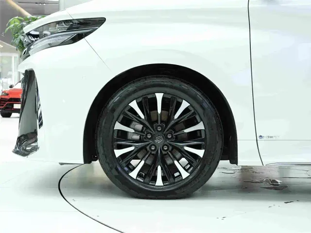 Toyota Vellfire — Фото автомобиля 24