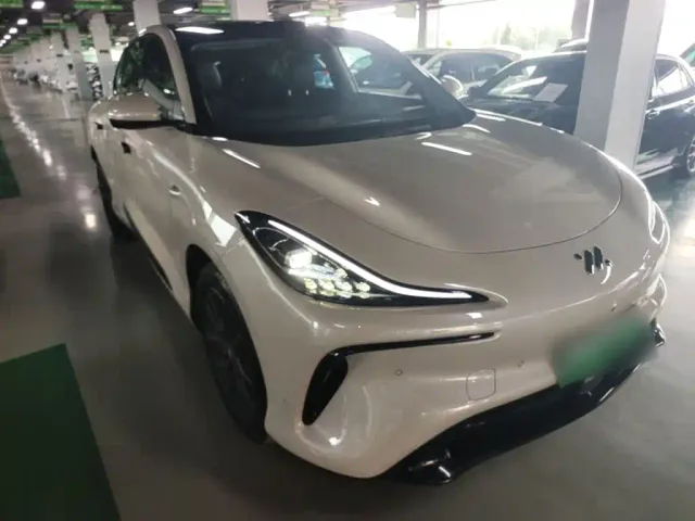 IM Motors LS6 — Фото автомобиля 3