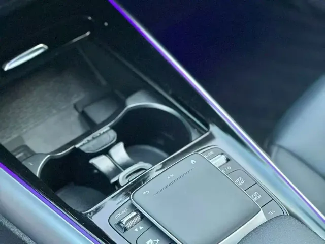 Mercedes-Benz EQA — Фото автомобиля 13