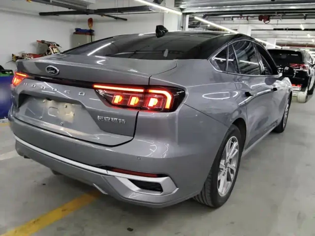 Ford Mondeo — Фото автомобиля 6