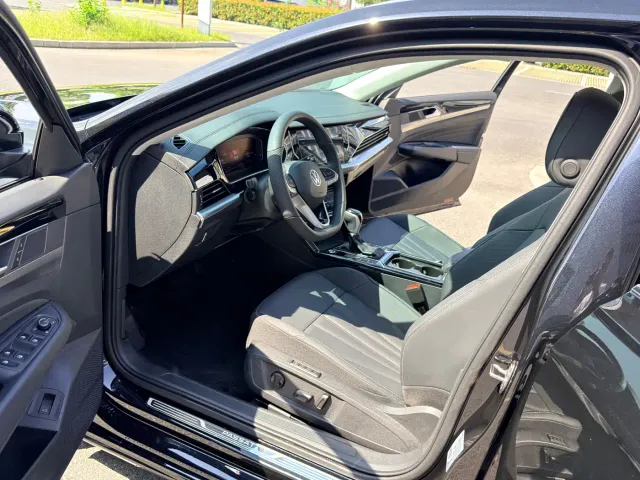 Volkswagen Passat — Фото автомобиля 8