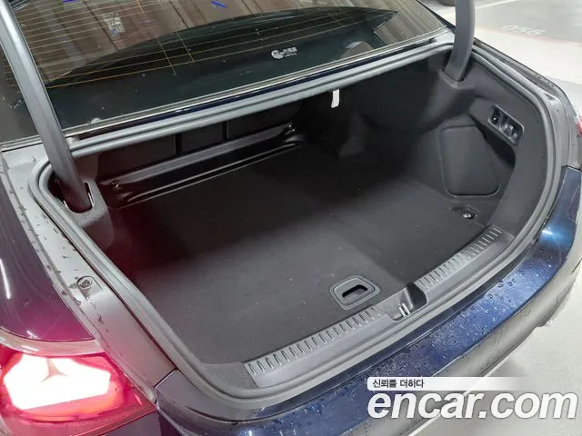Mercedes-Benz E-Class W214 — Фото автомобиля 16