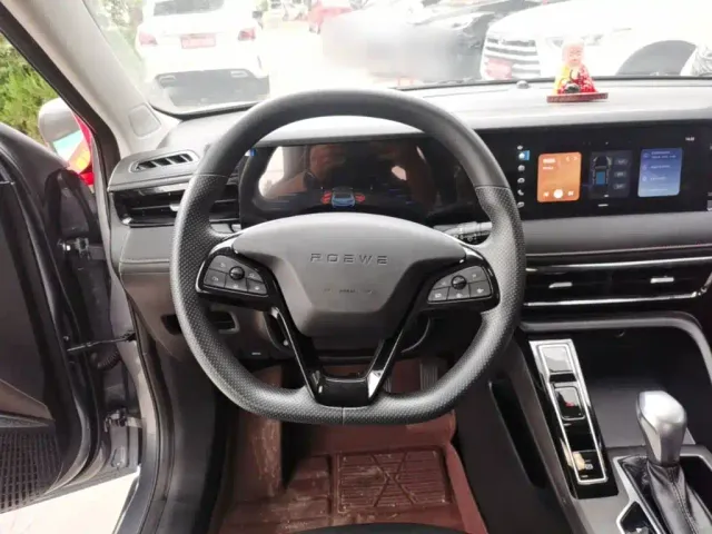Roewe i5 — Фото автомобиля 10