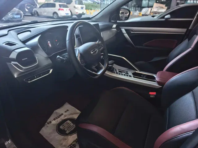 Geely Binyue 2021 1.4T DCT Diamond Edition — Фото автомобиля 3
