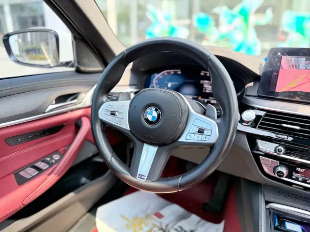 BMW 5 Series — Фото автомобиля 26