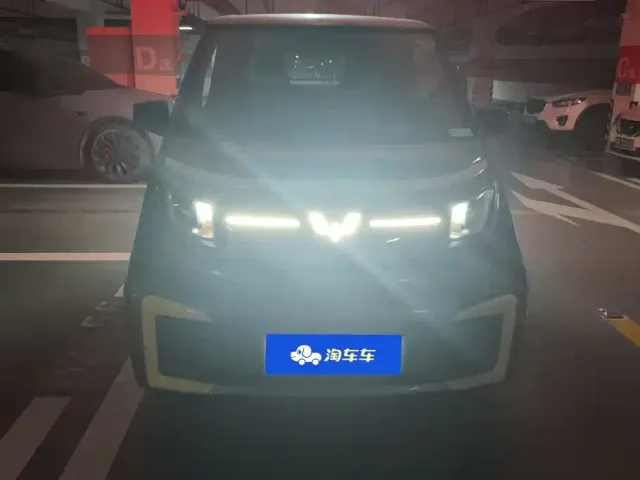 Wuling NanoEV — Фото автомобиля 2