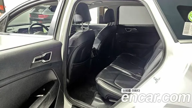 Kia Sportage Sportage 5-е поколение Дизель 2.0 2WD — Фото автомобиля 11