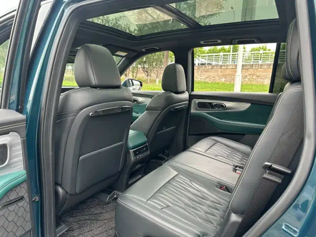 GAC Trumpchi Trumpchi GS8 2022 Pilot Series 2.0TGDI 2WD Premium Edition (7-Seater) — Фото автомобиля 6
