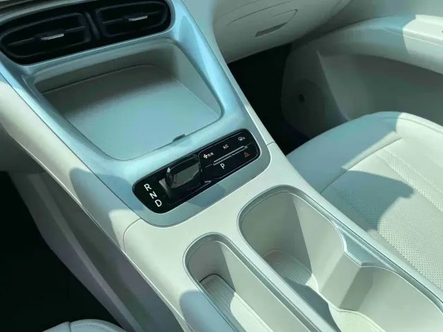 Geely Starry Wish — Фото автомобиля 15