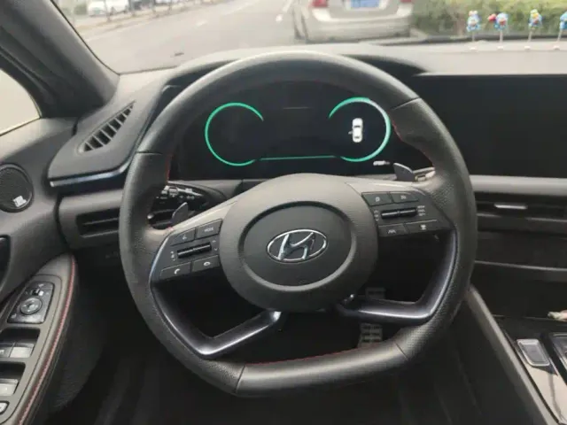 Hyundai Sonata — Фото автомобиля 15